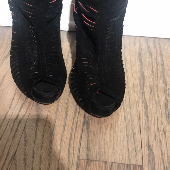 Christian Louboutin suede black boots - Picture 3 of 7